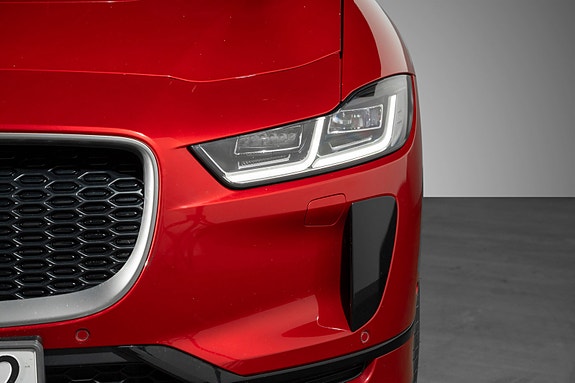 Jaguar I-PACE 4 of 5