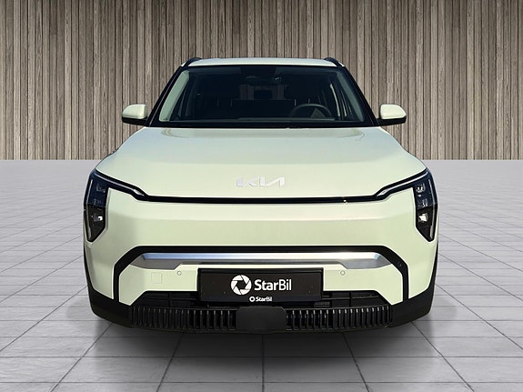 Kia EV3 2 of 5