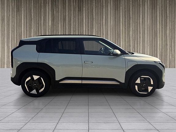 Kia EV3 4 of 5