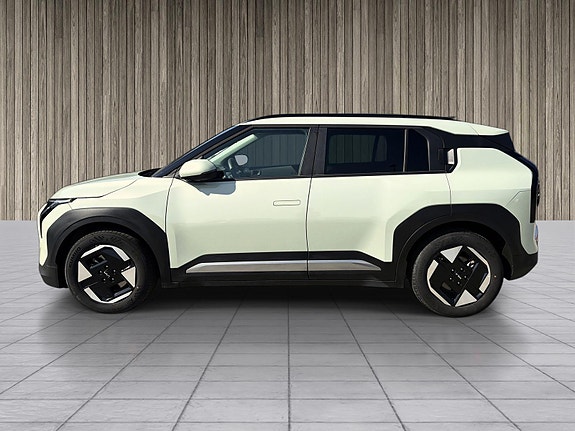 Kia EV3 8 of 12