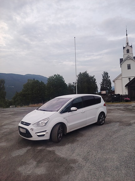 Ford S-MAX 2 of 5