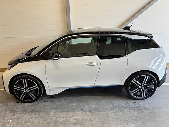 BMW i3 4 of 5