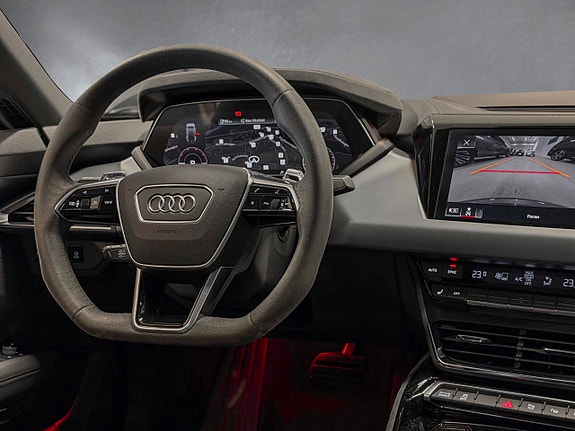 Audi e-tron GT 16 of 30