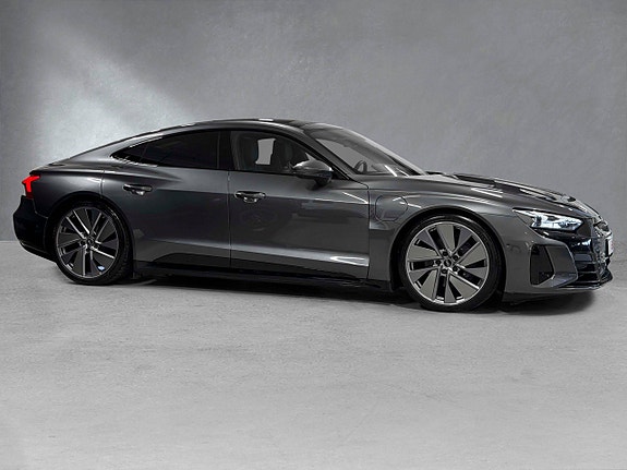 Audi e-tron GT 2 of 30