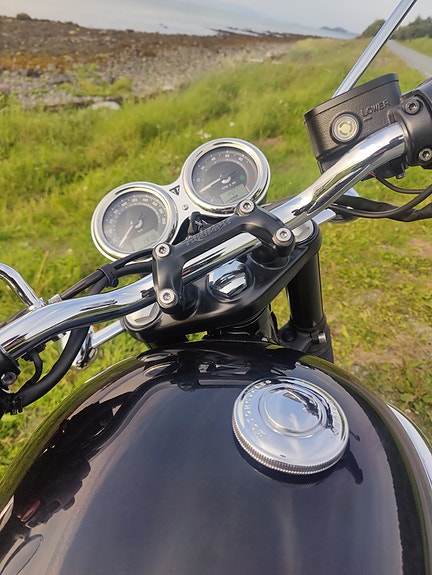 Triumph Bonneville T120 3 of 5