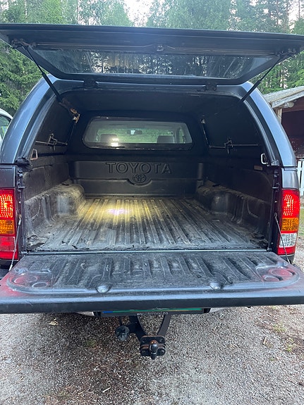 Toyota HiLux 5 of 5