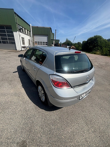 Opel Astra 5 of 5