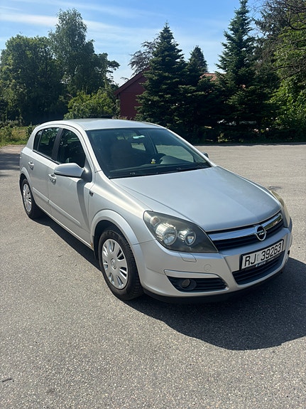 Opel Astra 4 of 5