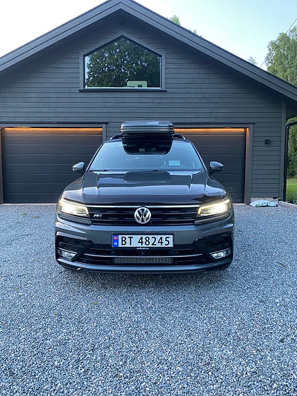 Volkswagen Tiguan 4 of 5