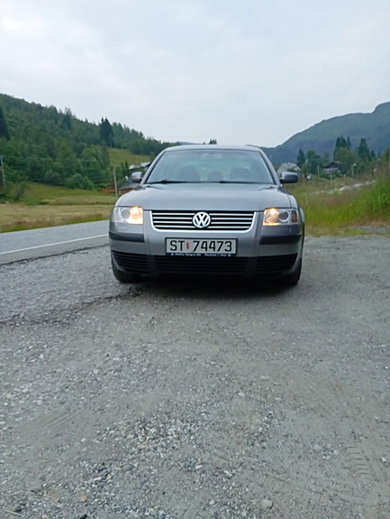 Volkswagen Passat 3 of 5