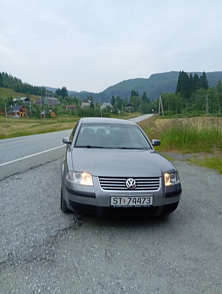 Volkswagen Passat 4 of 5