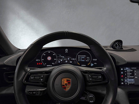 Porsche Taycan 19 of 30