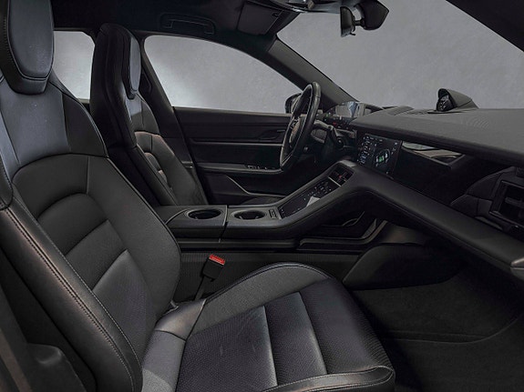 Porsche Taycan 15 of 30