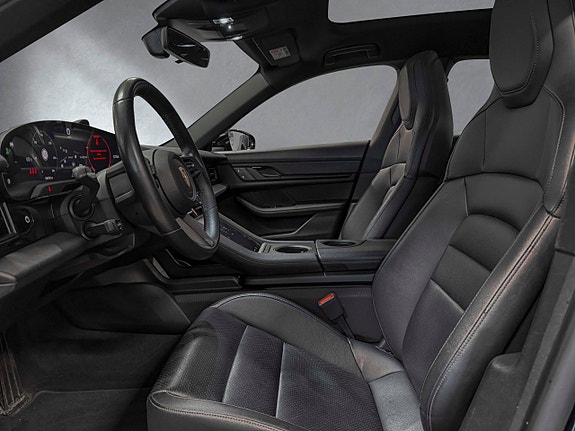 Porsche Taycan 13 of 30