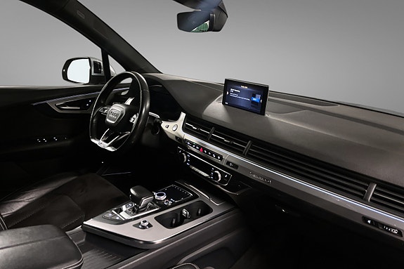 Audi Q7 11 of 18