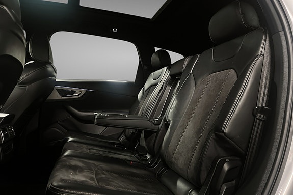 Audi Q7 16 of 18
