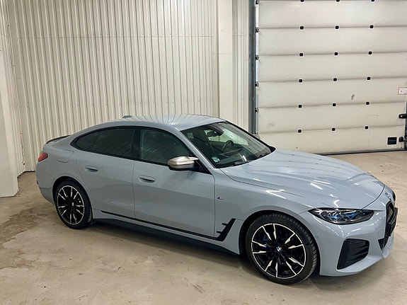 BMW i4 3 of 5