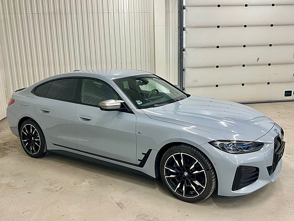 BMW i4 2 of 5