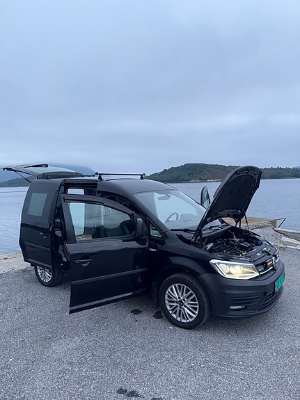 Volkswagen Caddy 2 of 5