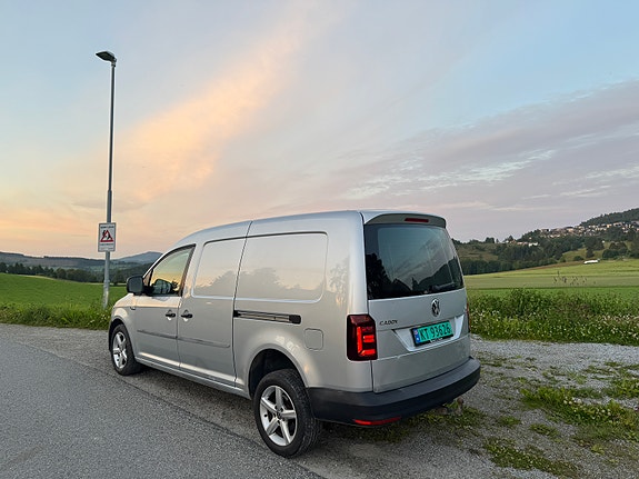 Volkswagen Caddy Maxi 4 of 5