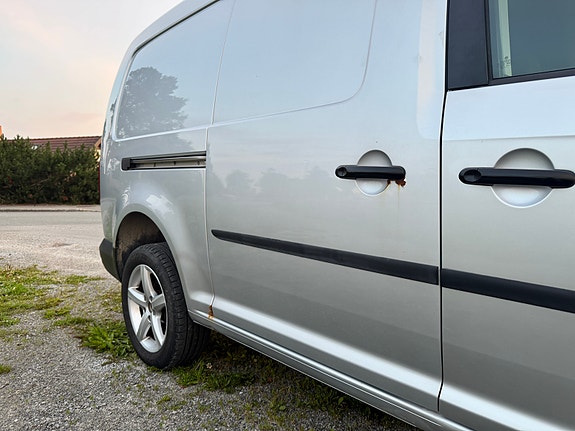 Volkswagen Caddy Maxi 9 of 22