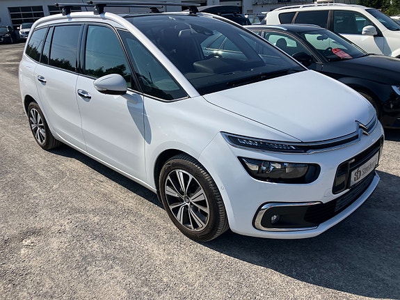 Citroen C4 Picasso 2 of 5