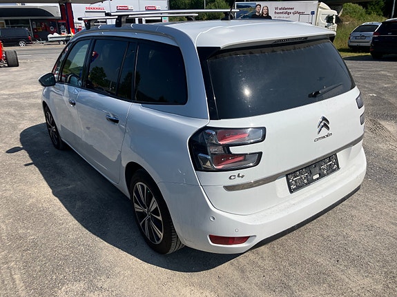 Citroen C4 Picasso 4 of 5