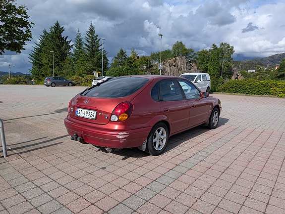 Toyota Corolla 5 of 5