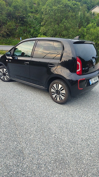 Volkswagen e-Up! 4 of 5