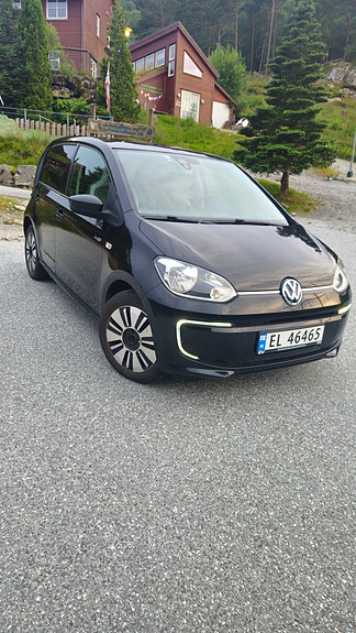 Volkswagen e-Up! 2 of 5