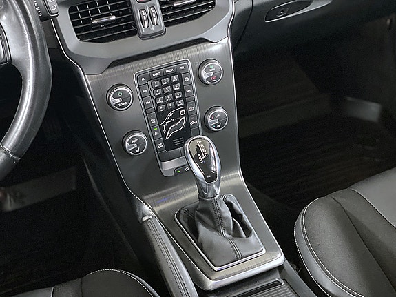 Volvo V40 15 of 18
