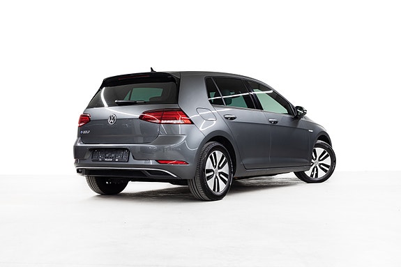 Volkswagen e-Golf VII 2 of 5