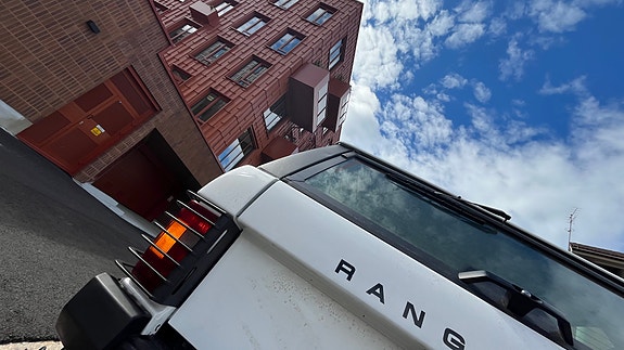 Land Rover Range Rover 21 of 30