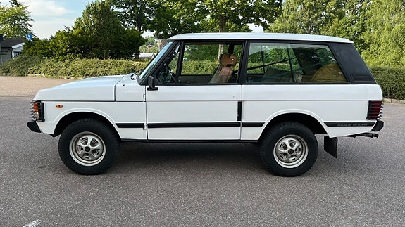 Land Rover Range Rover 2 of 5