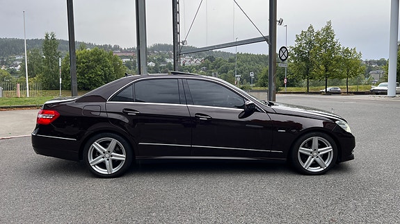 Mercedes-Benz E250 6 of 30