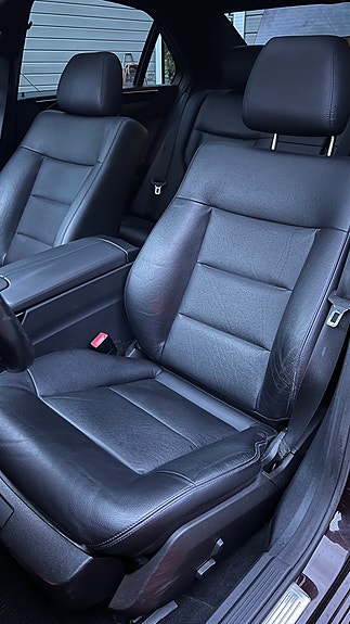 Mercedes-Benz E250 21 of 30