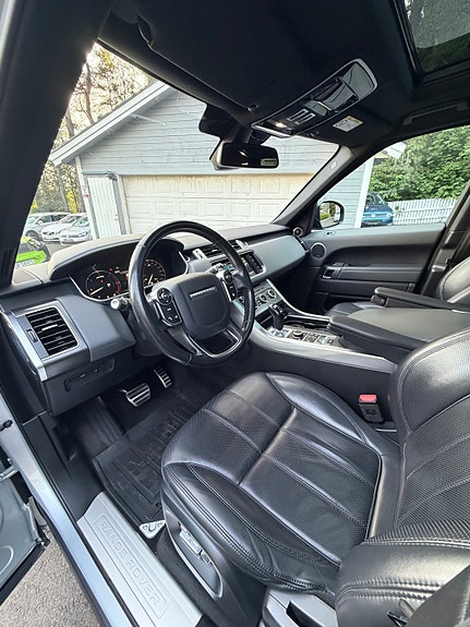 Land Rover Range Rover 24 of 30