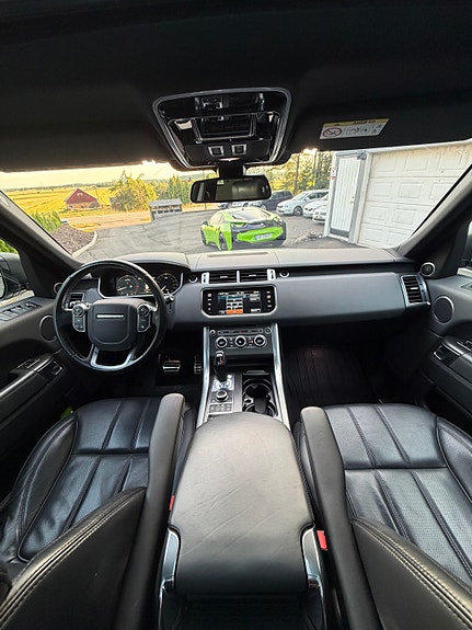 Land Rover Range Rover 17 of 30