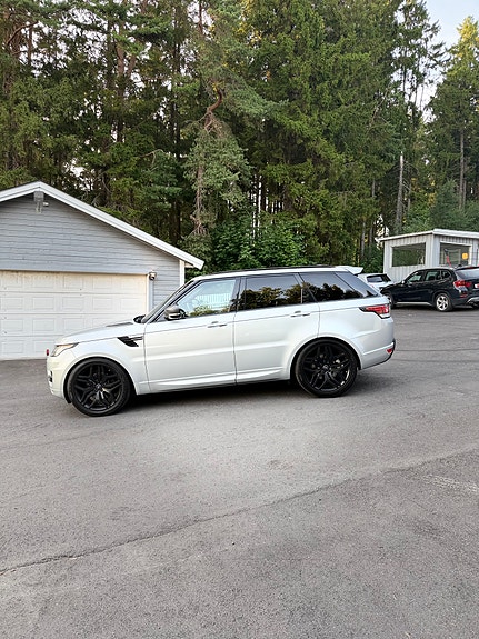 Land Rover Range Rover 16 of 30