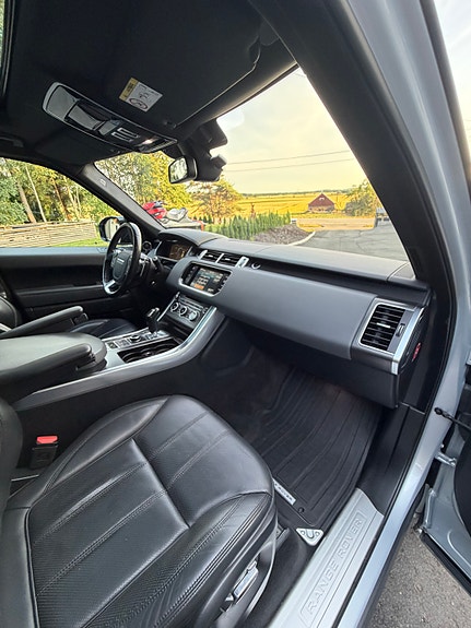 Land Rover Range Rover 29 of 30