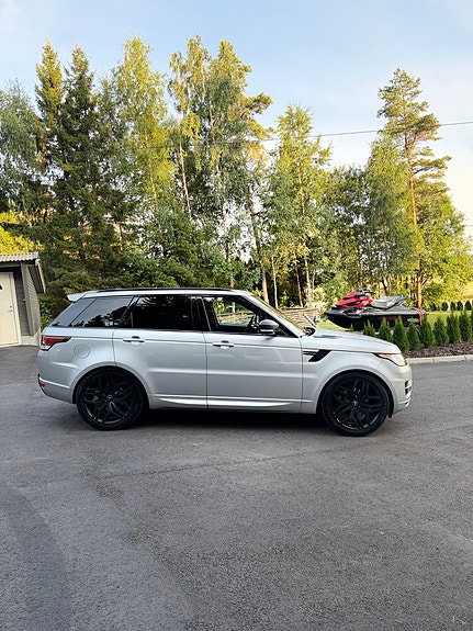 Land Rover Range Rover 7 of 30