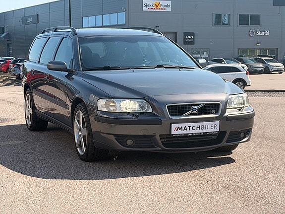 Volvo V70 2 of 5