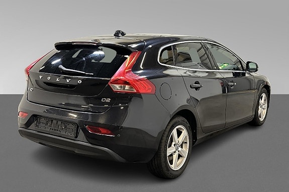 Volvo V40 2 of 5