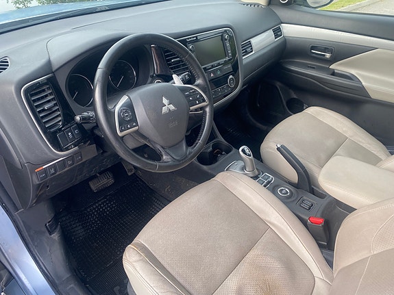 Mitsubishi Outlander 8 of 15