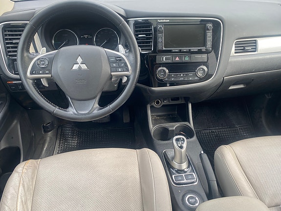 Mitsubishi Outlander 11 of 15