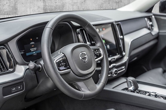 Volvo XC60 13 of 26