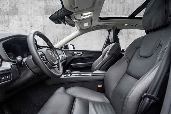 Volvo XC60 10 of 26