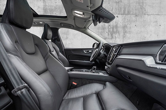 Volvo XC60 21 of 26