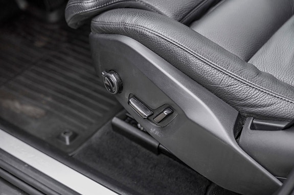 Volvo XC60 12 of 26