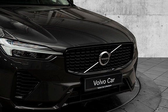 Volvo XC60 3 of 26